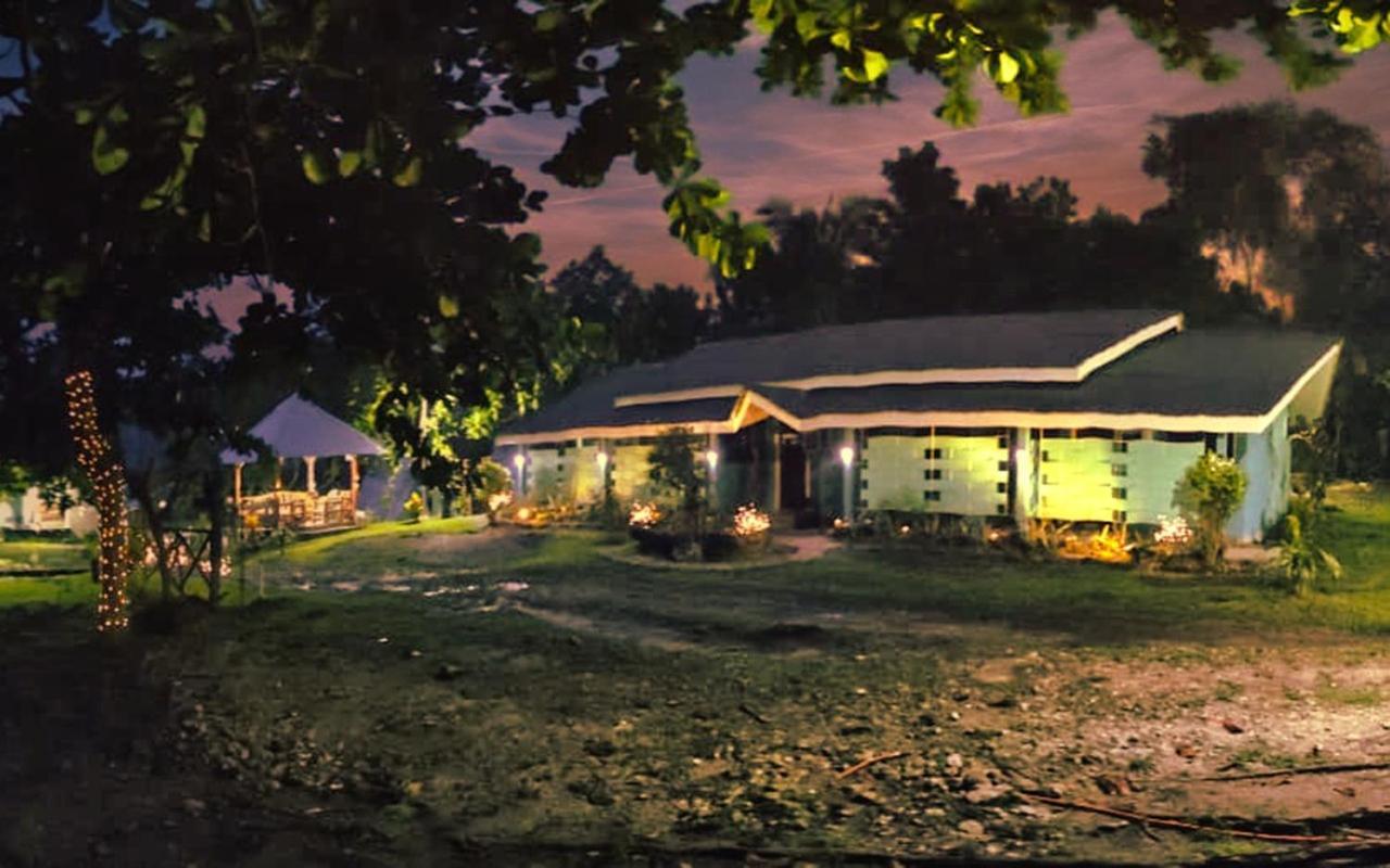 House Of Tamse Laagans ' Inn Badian Exterior foto